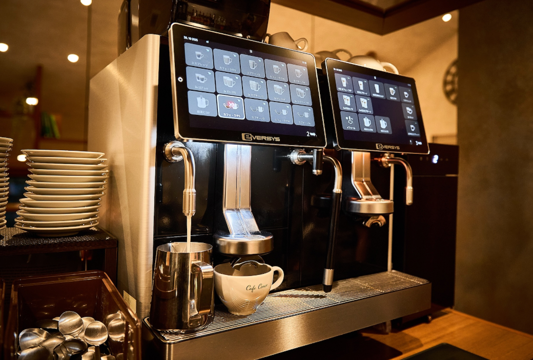 【導入事例】東大寺・大仏殿参道の人気山小屋風カフェ「Cafe CONCE（カフェコンセ）」様に、世界最高峰のエスプレッソマシン「EVERSYS」を導入！〜圧倒的なインバウンド需要と異国情緒に応える次世代のカフェソリューション〜